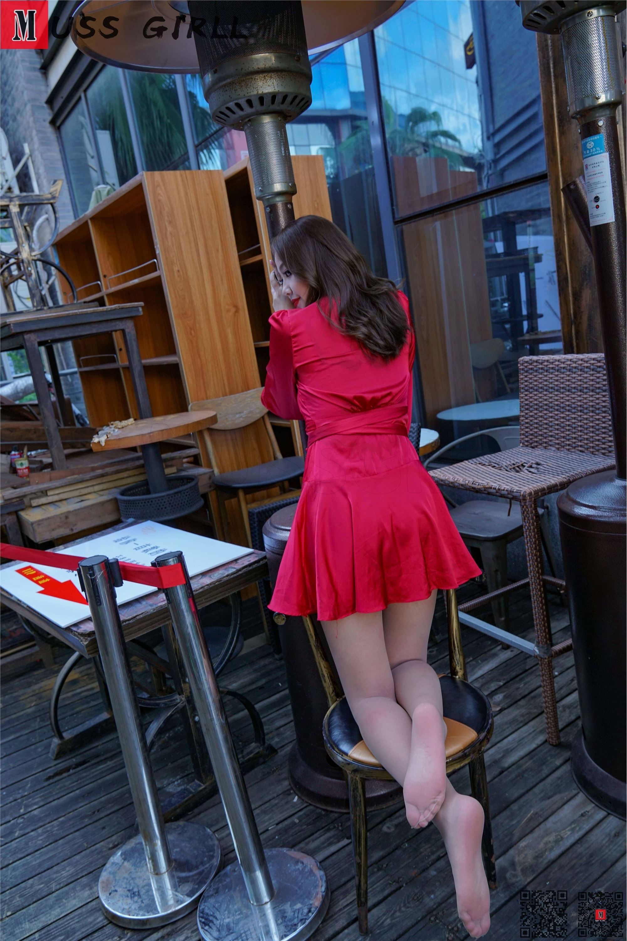 MussGirl慕丝女郎  NO.174 丝袜红裙